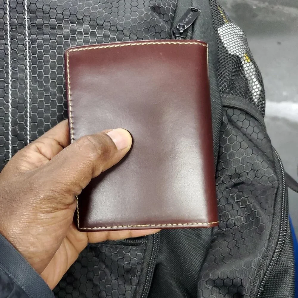 Large Capacity Genuine Leather Bifold Wallet/Credit Card Holder for Men